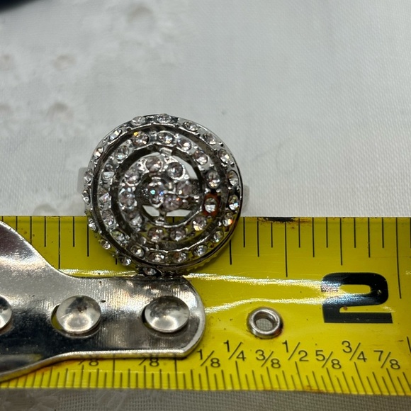 Elegant Silver Spiral Ring - Picture 5 of 6